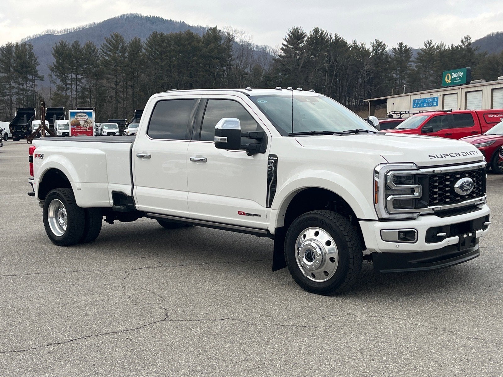 2024 Ford Super Duty F-450 DRW Platinum