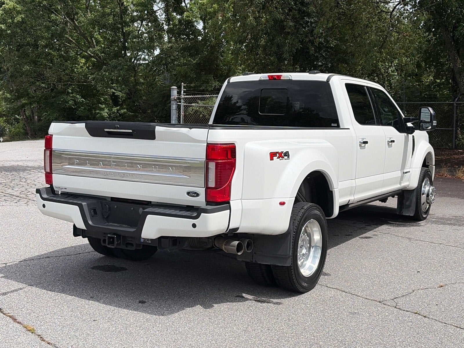 2022 Ford Super Duty F-450 DRW Platinum