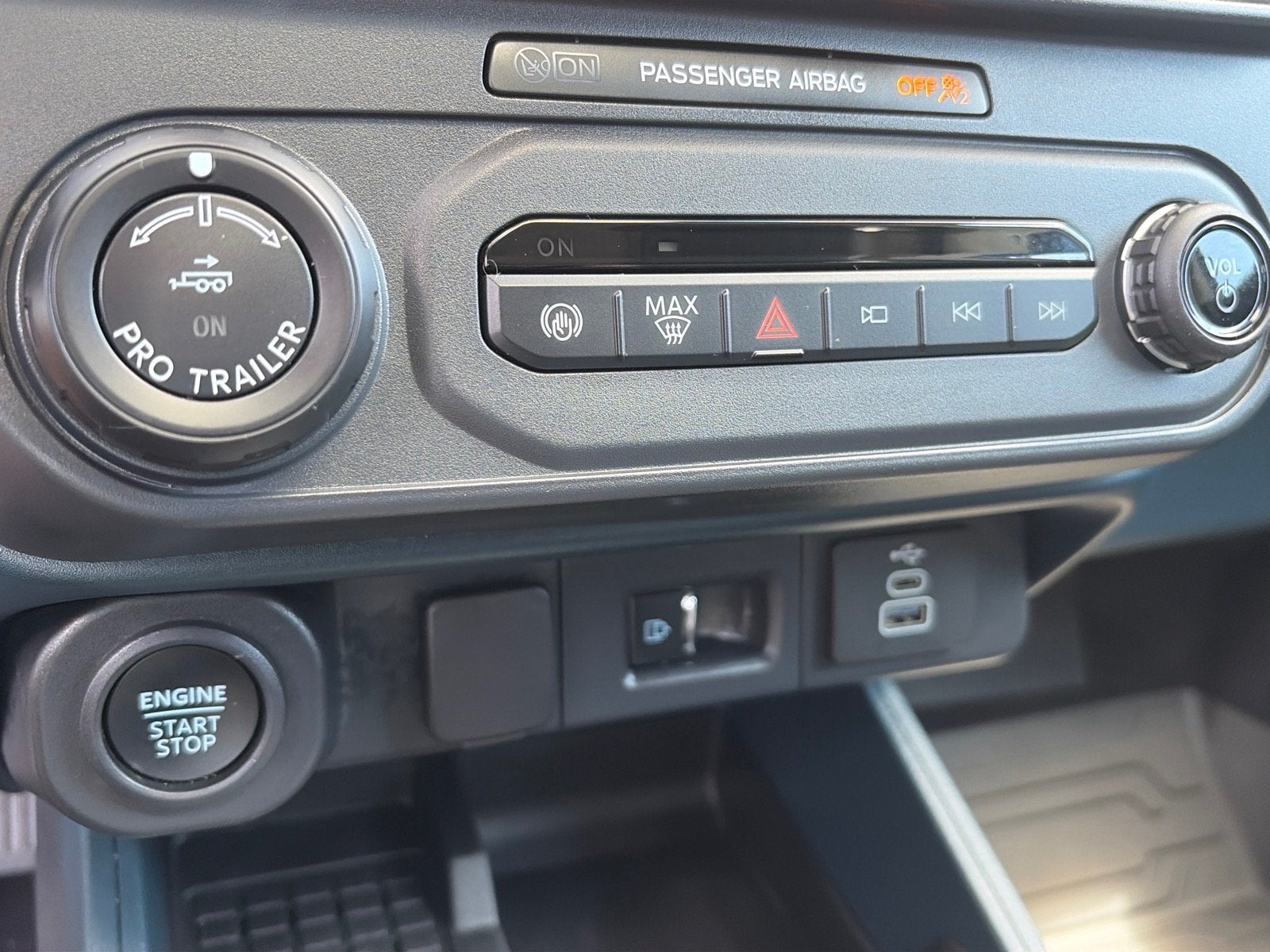 2025 Ford Maverick Lobo High