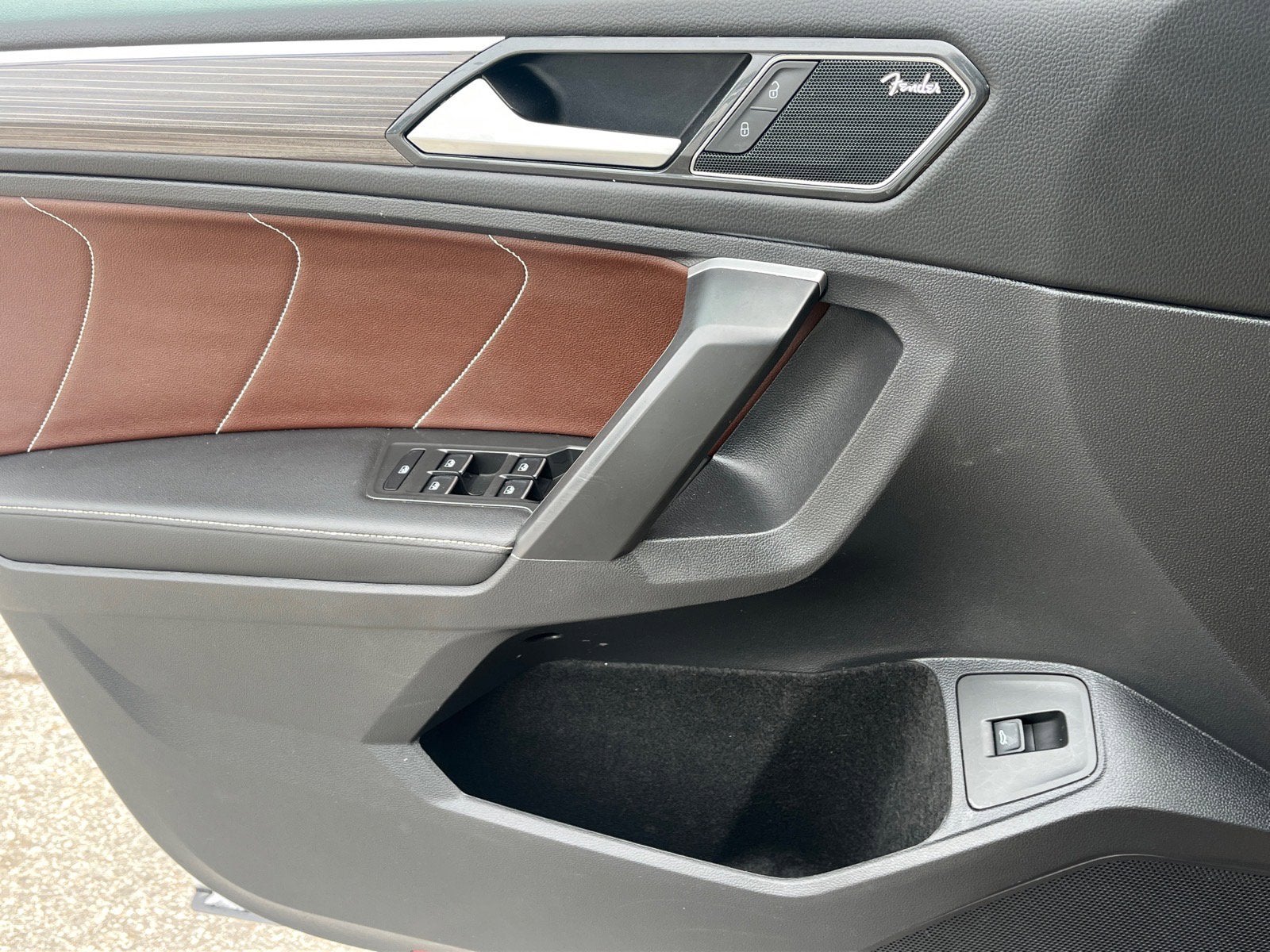 2024 Volkswagen Tiguan SEL R-Line