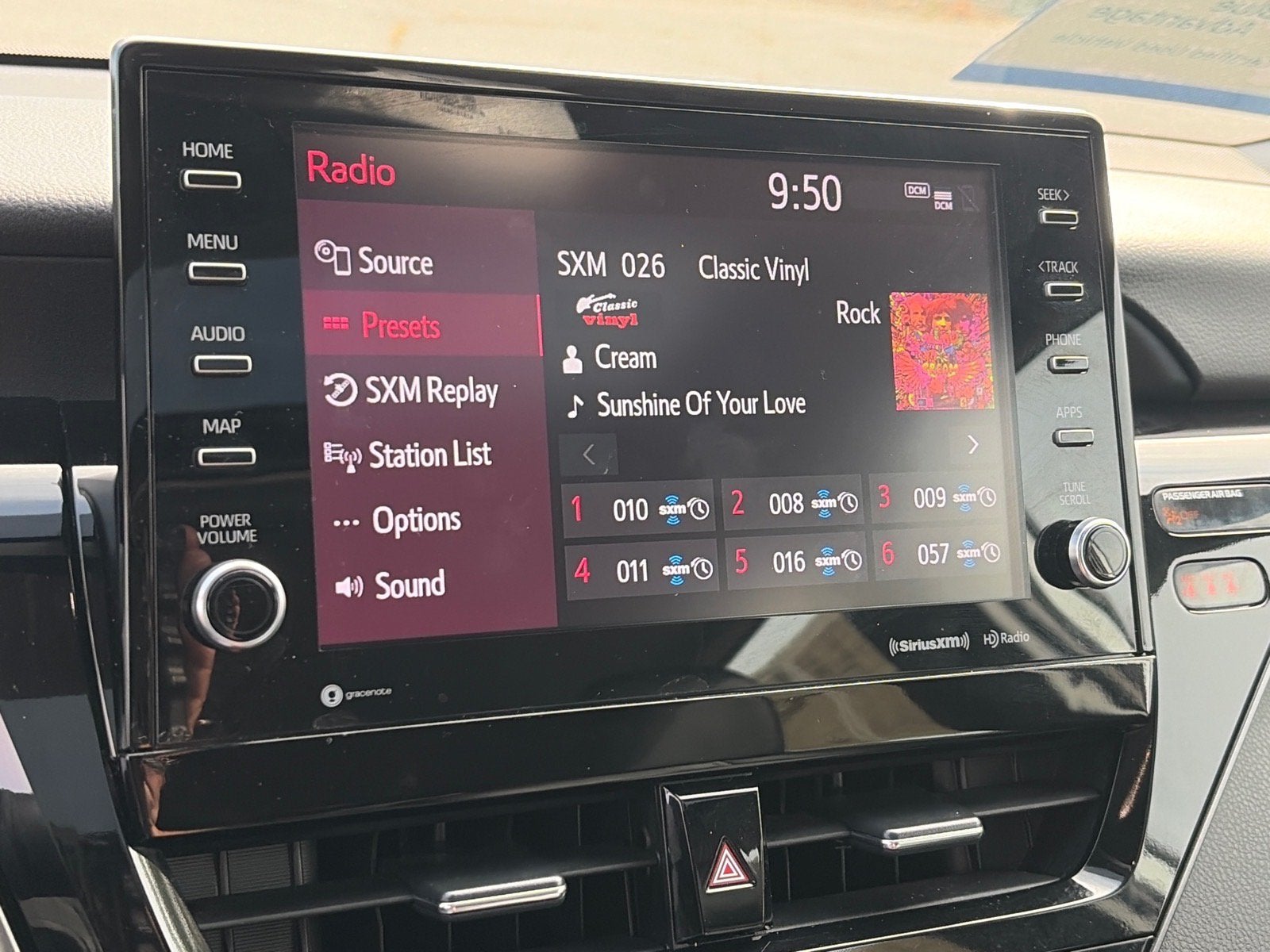 2022 Toyota Camry Hybrid XSE