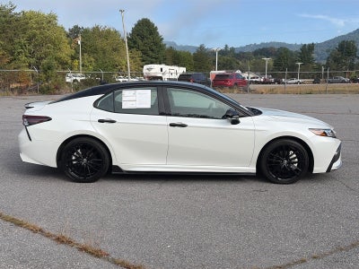 2022 Toyota Camry Hybrid XSE