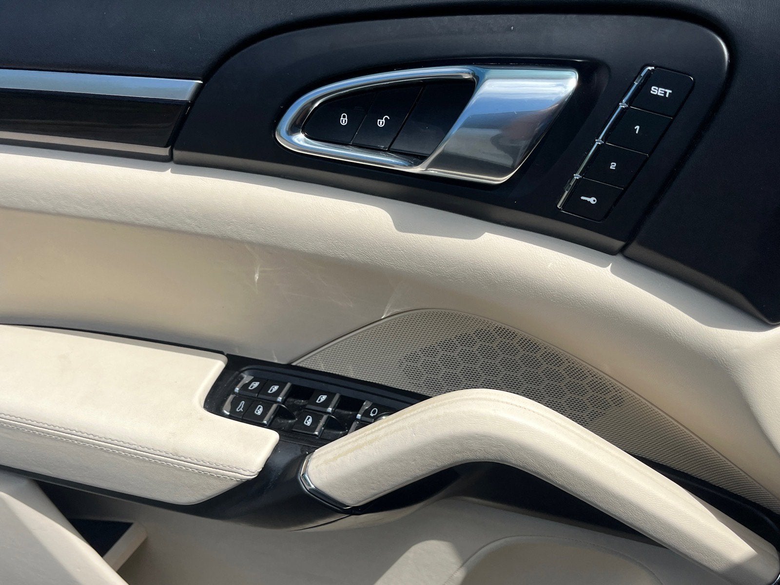 2016 Porsche Cayenne Base