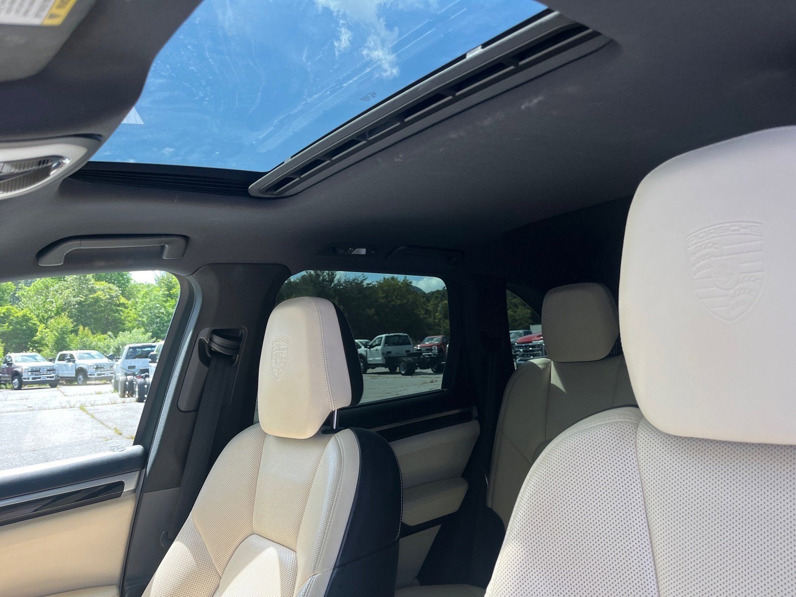 2016 Porsche Cayenne Base