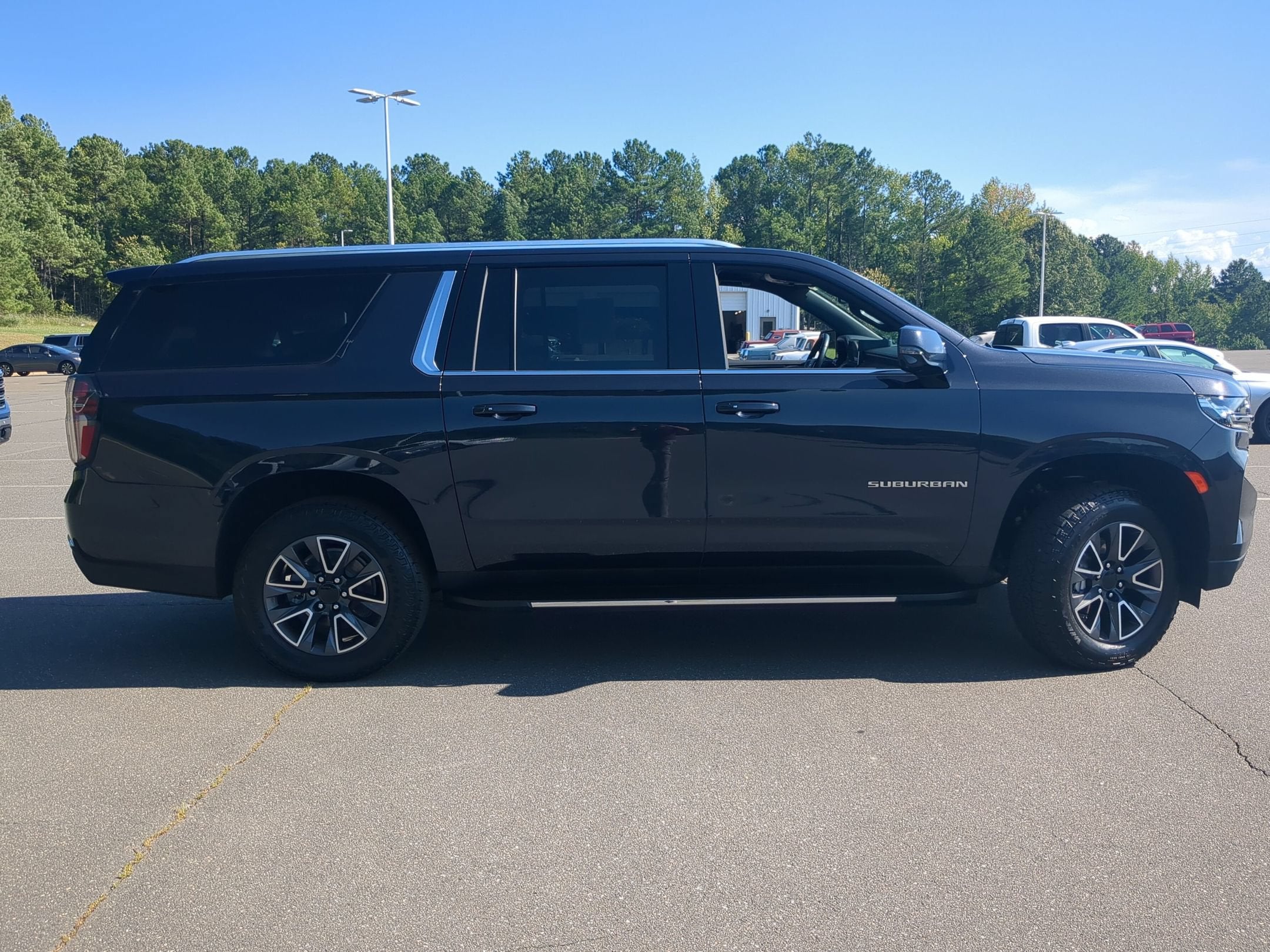 2024 Chevrolet Suburban LT