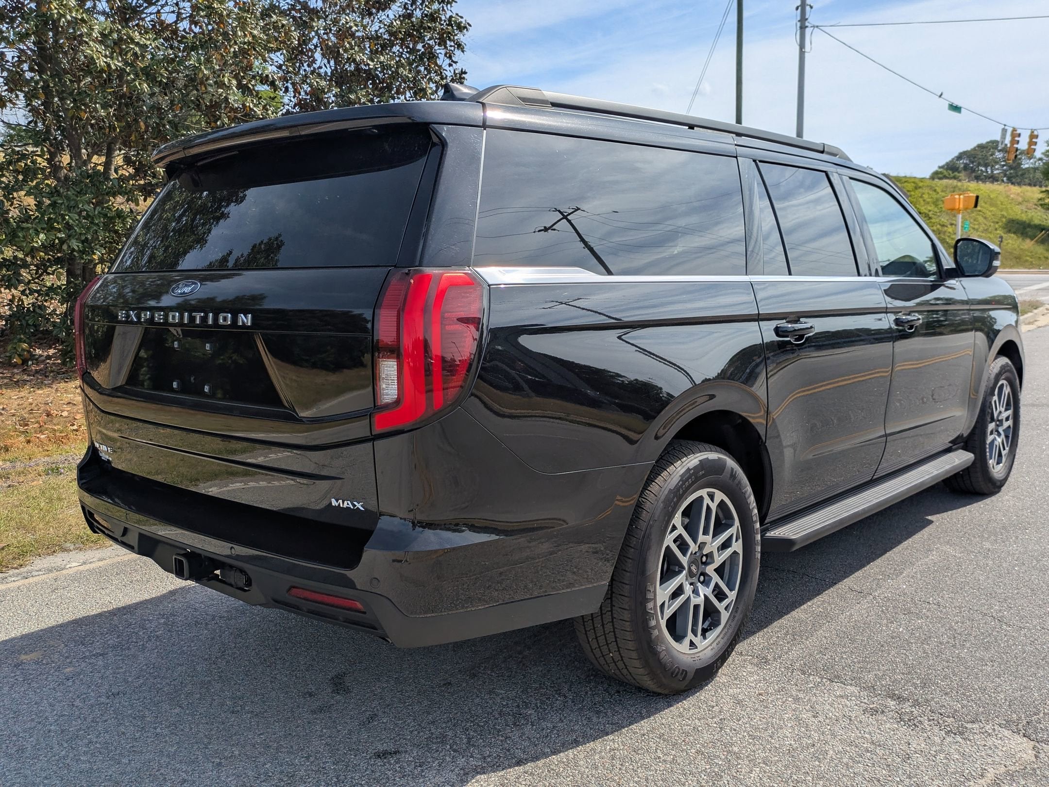 2025 Ford Expedition Max Active