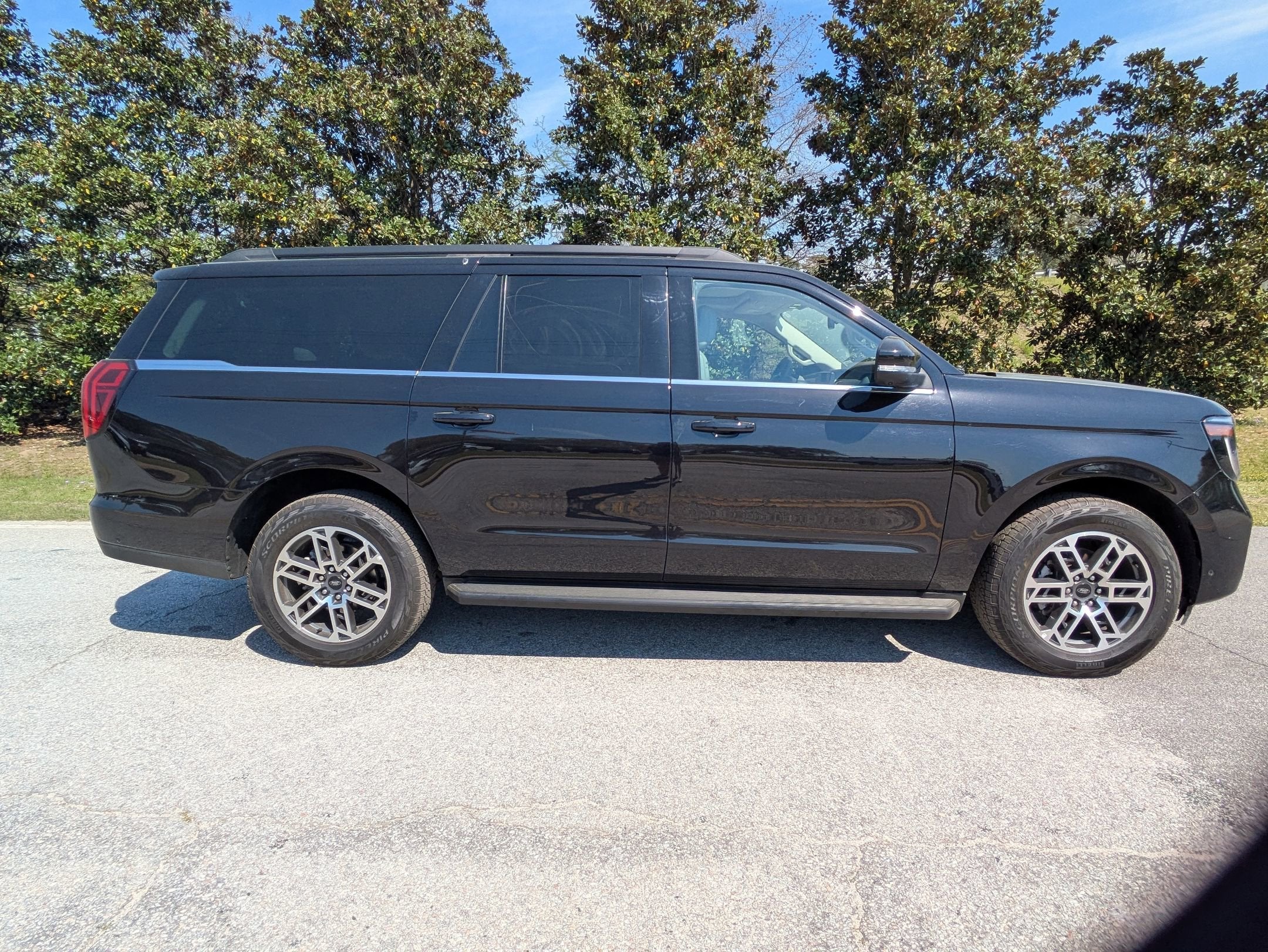 2025 Ford Expedition Max Active