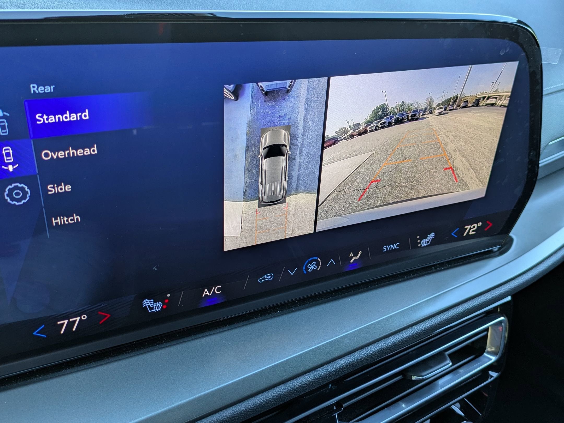 2024 Chevrolet Traverse AWD LT