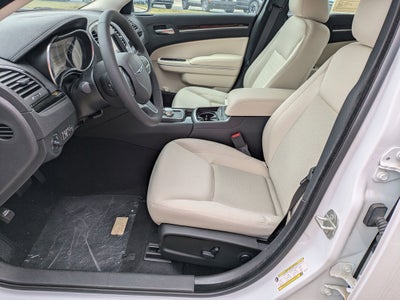 2023 Chrysler 300 Touring