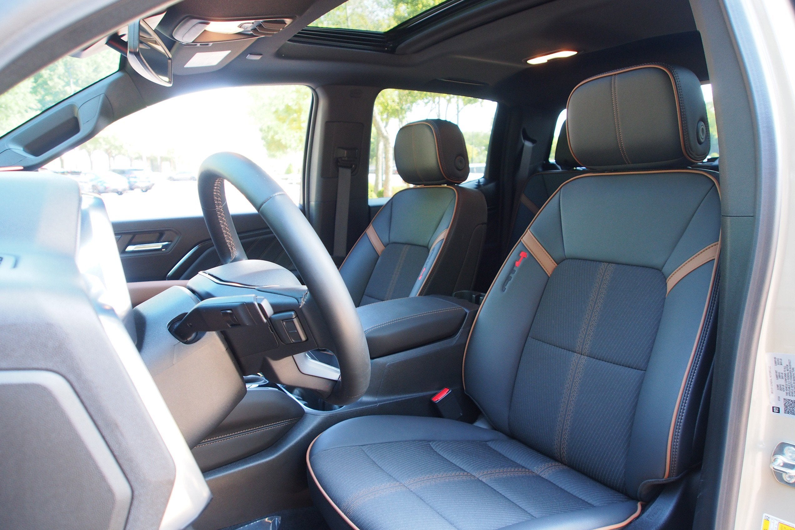 2024 GMC Canyon 4WD AT4