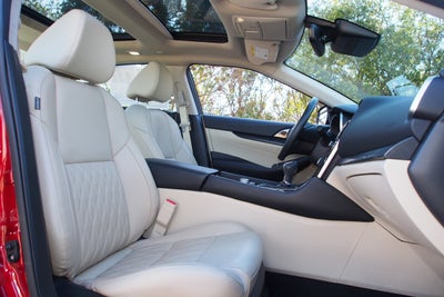 2023 Nissan Maxima Platinum