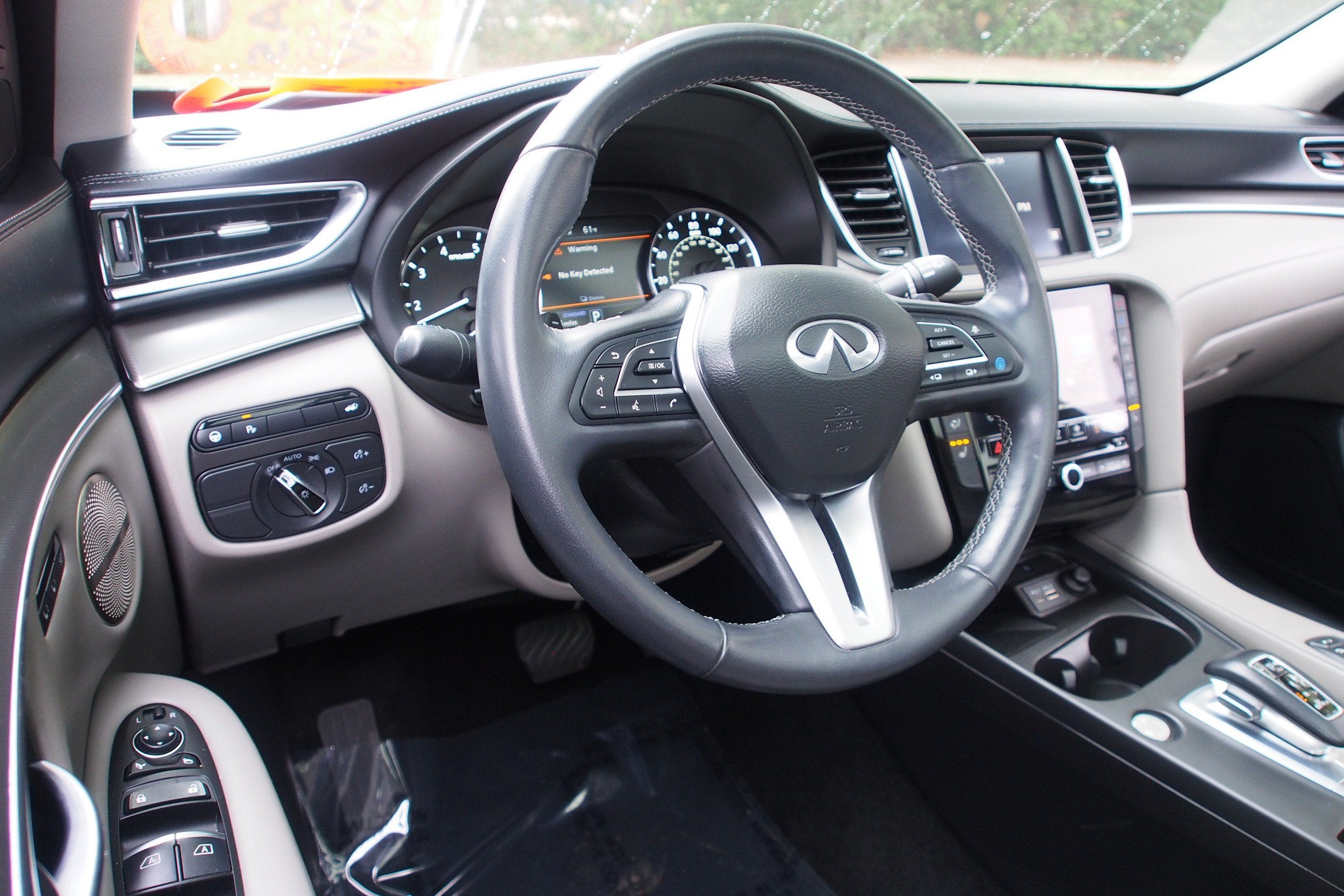 2023 INFINITI QX50 LUXE