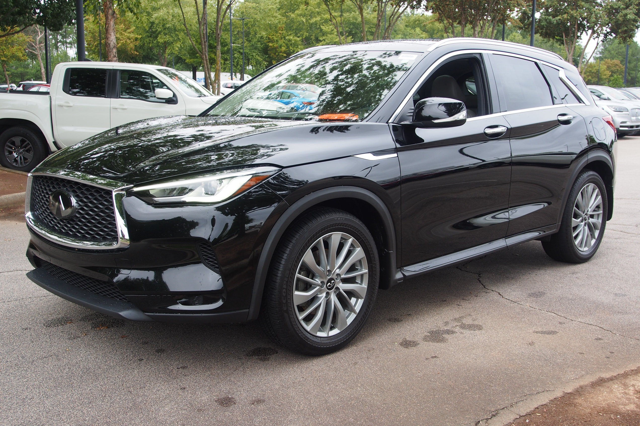 2023 INFINITI QX50 LUXE