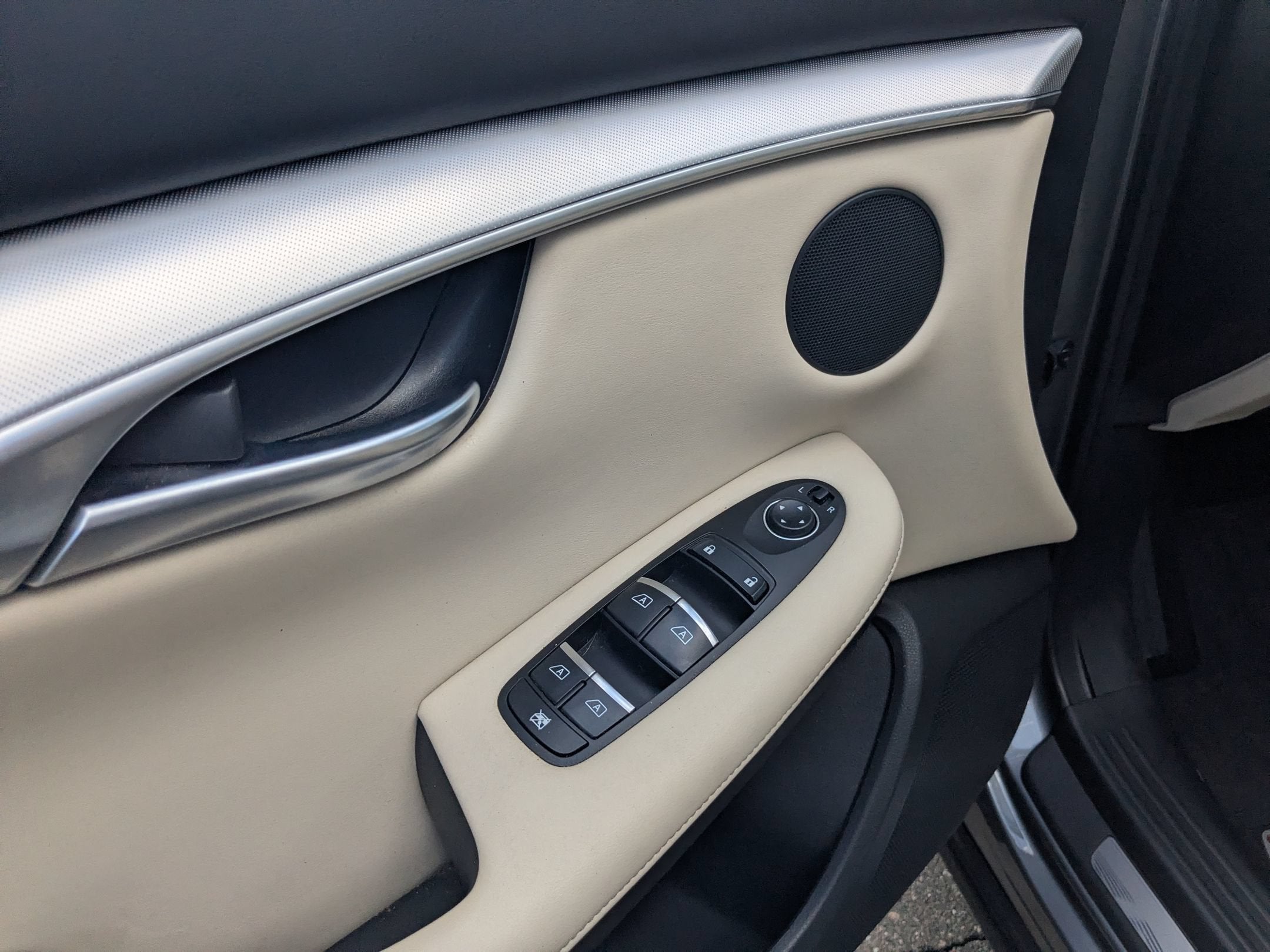 2019 INFINITI QX50 LUXE