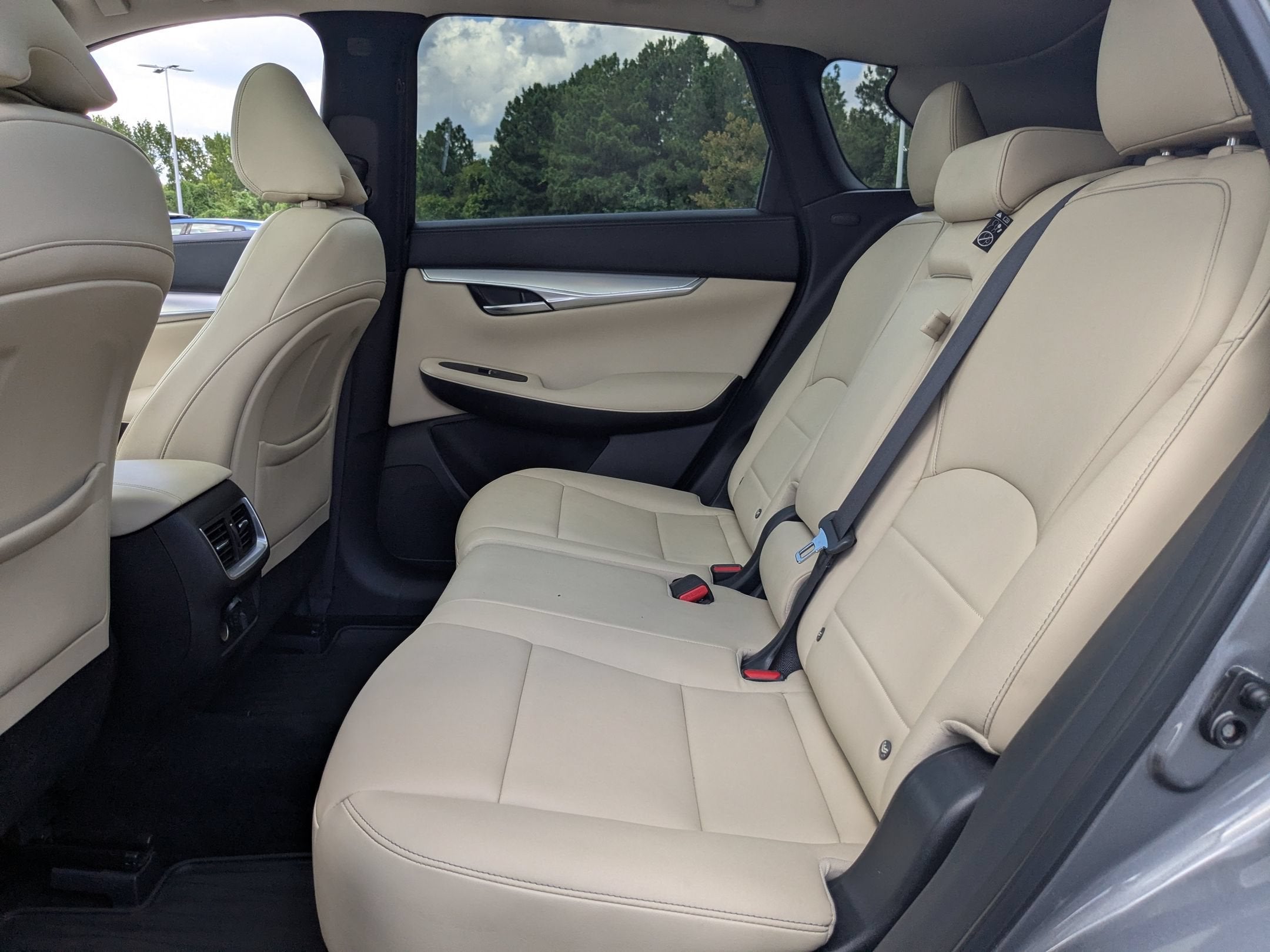 2019 INFINITI QX50 LUXE