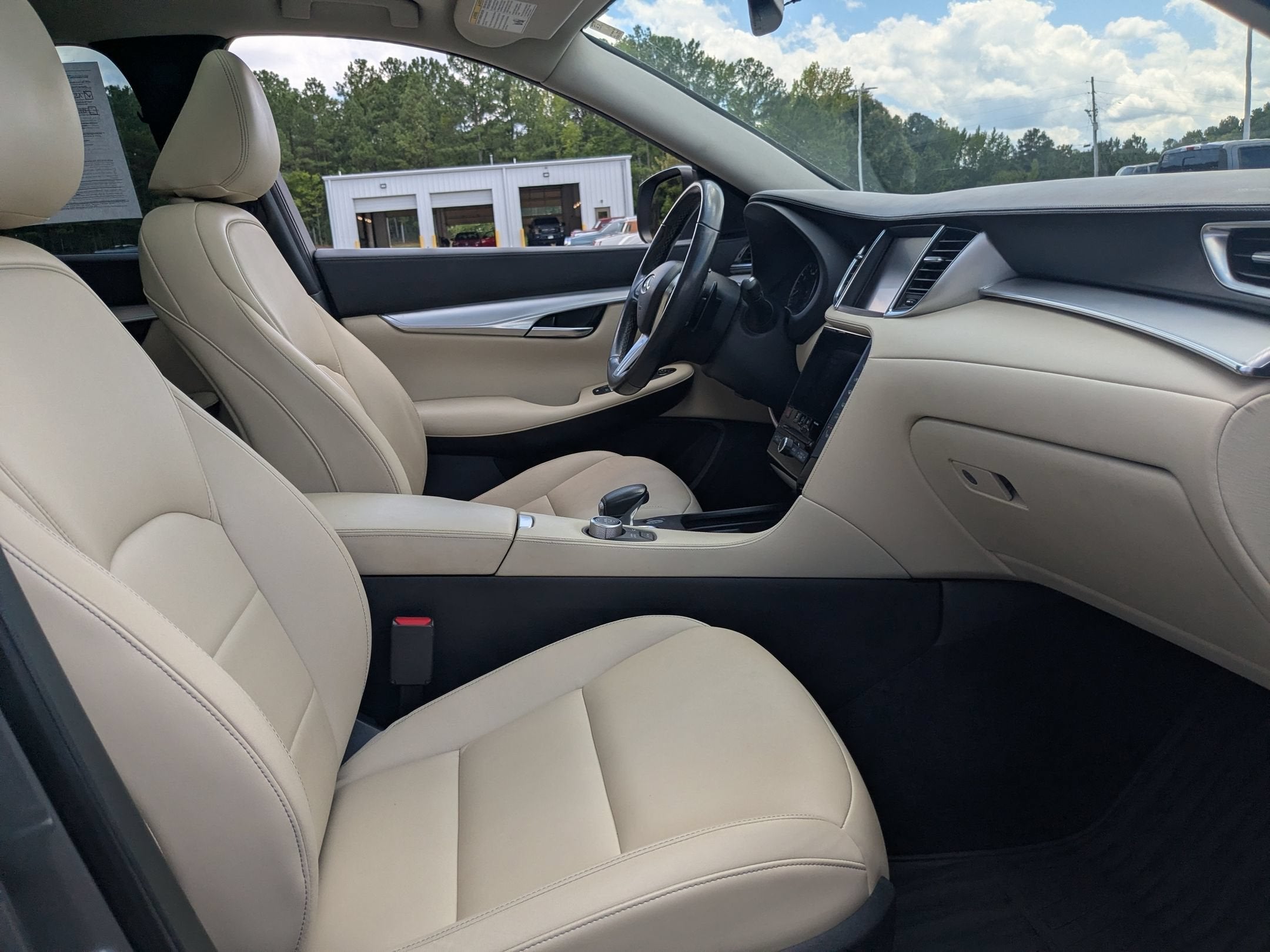 2019 INFINITI QX50 LUXE