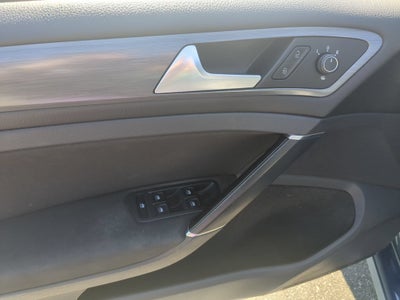 2019 Volkswagen Golf S