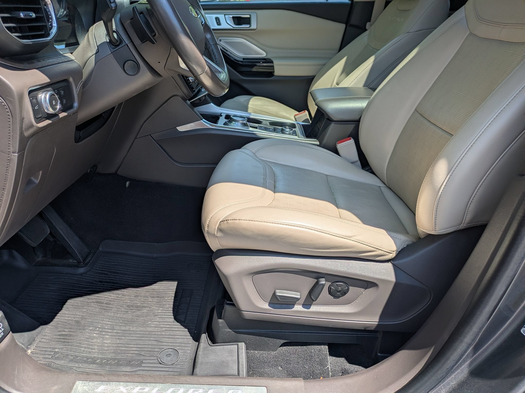 2021 Ford Explorer Platinum
