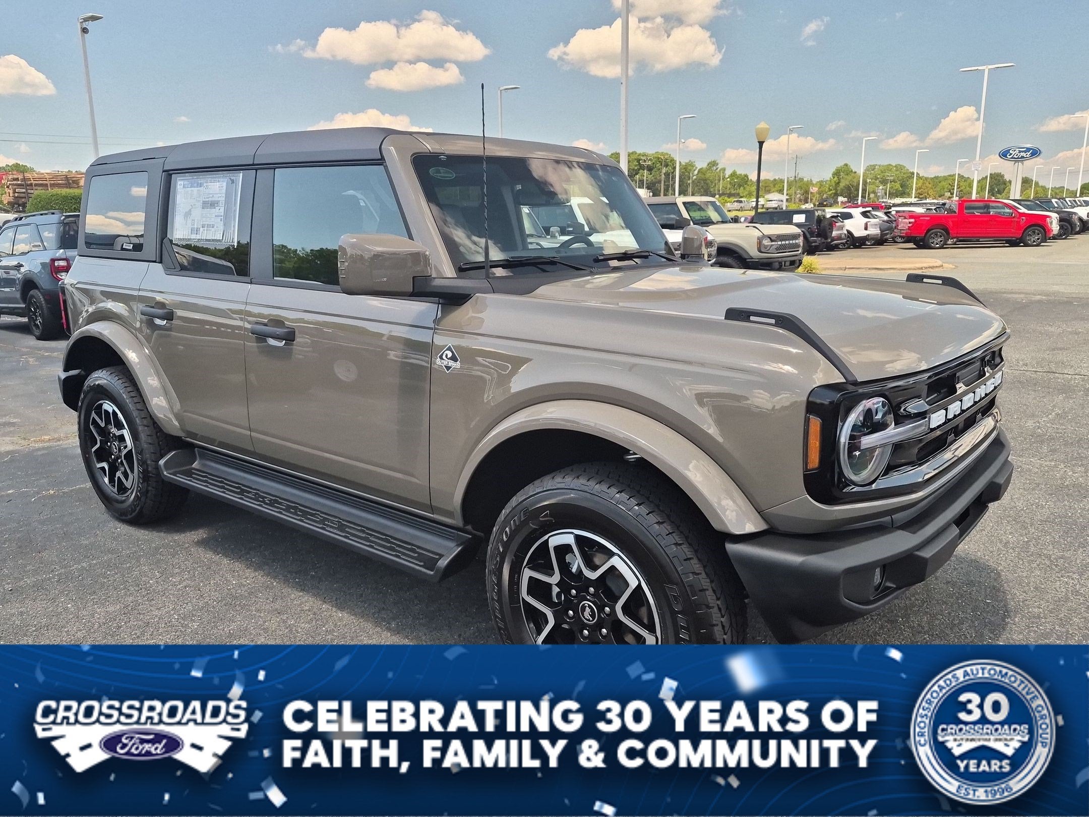 2026 Ford Bronco Outer Banks