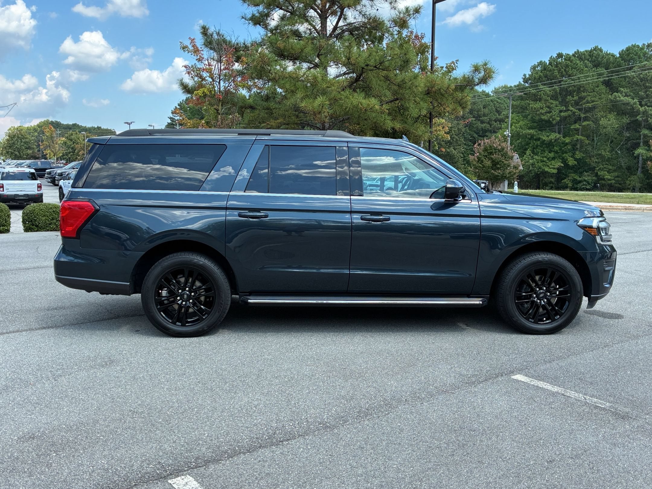 2022 Ford Expedition Max XLT