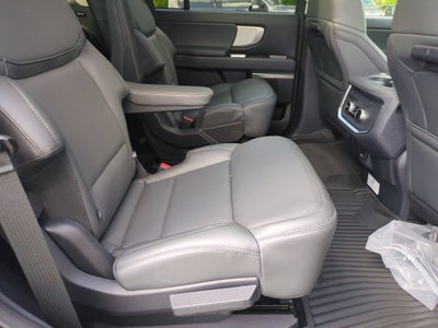 2027 Ford Expedition Active