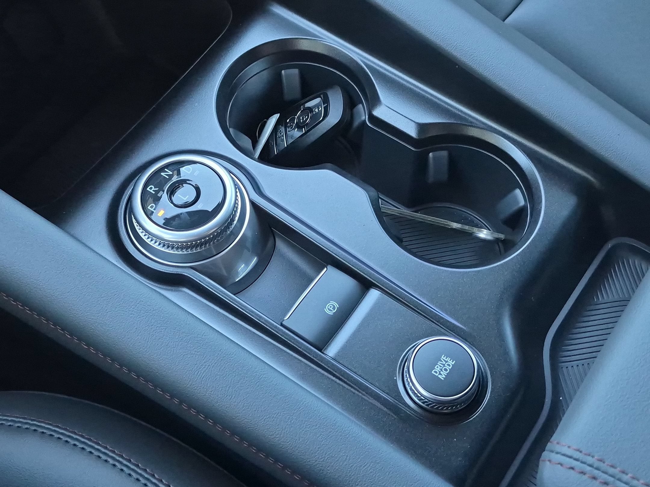 2027 Ford Explorer Active w/200A Pkg