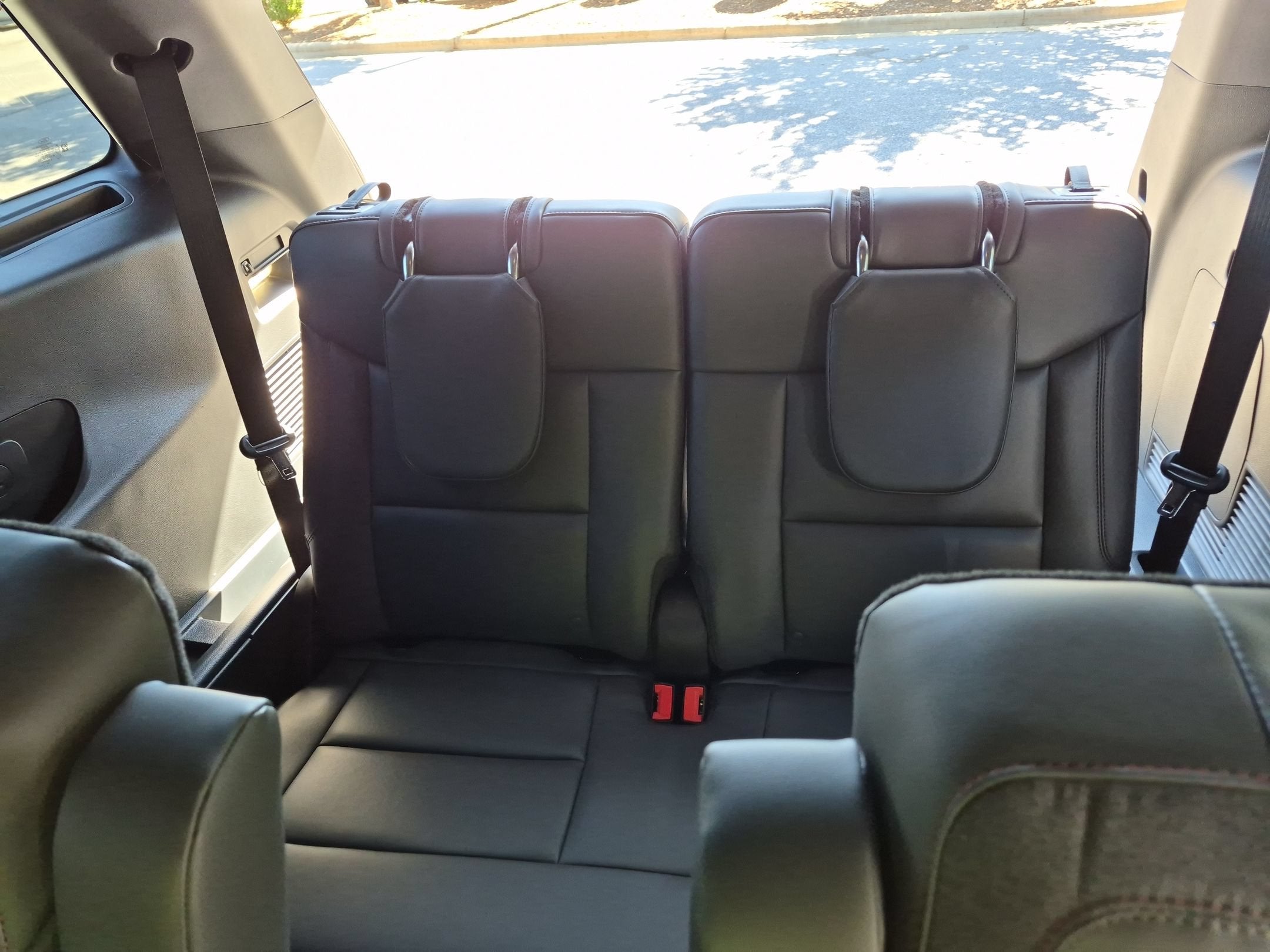 2027 Ford Explorer Active w/200A Pkg