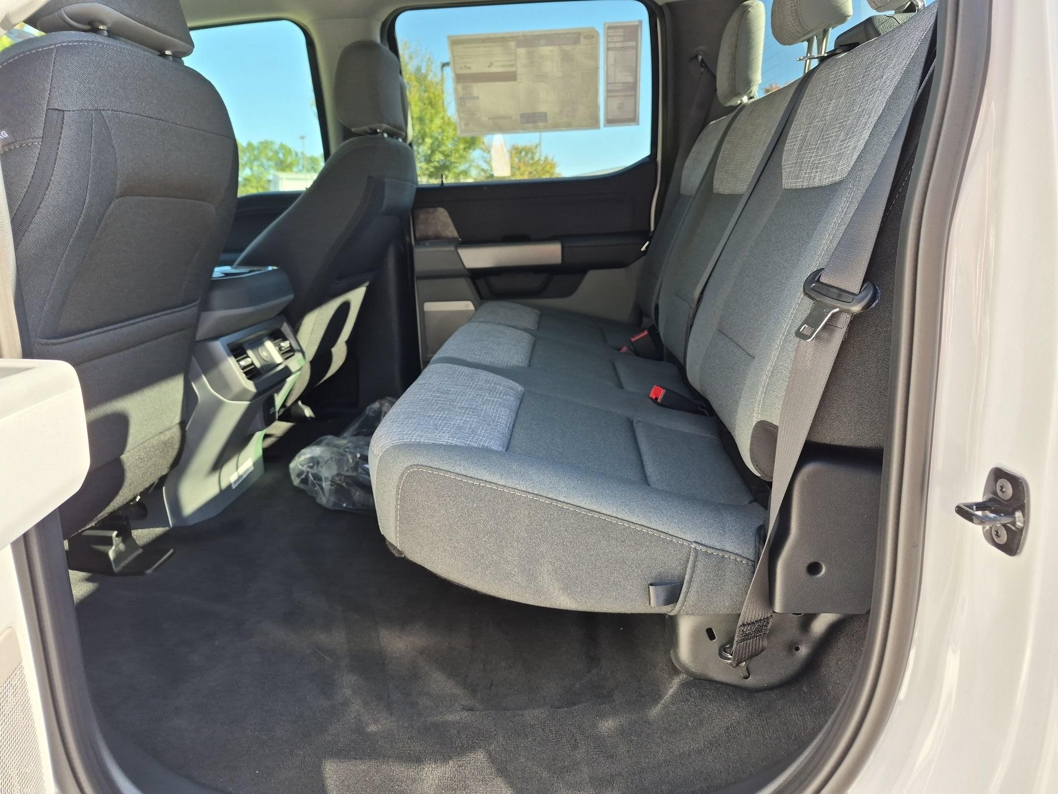 2027 Ford Super Duty F-250 SRW XLT