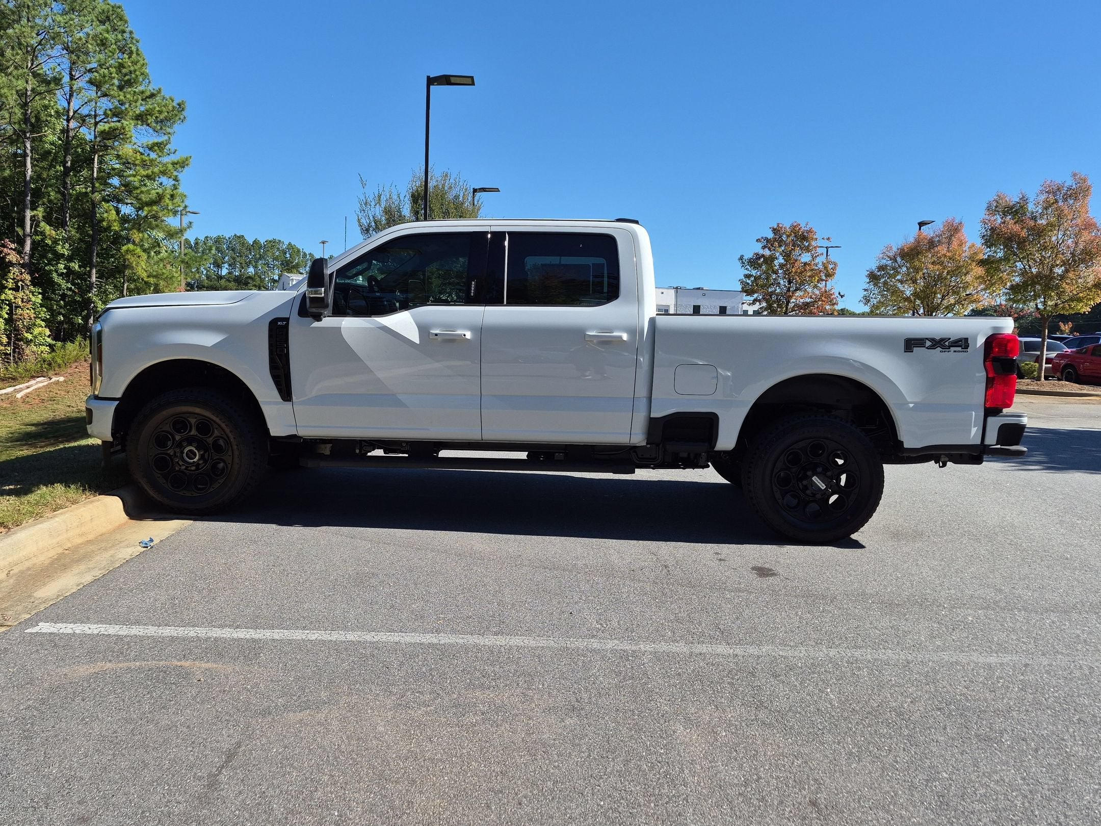 2027 Ford Super Duty F-250 SRW XLT