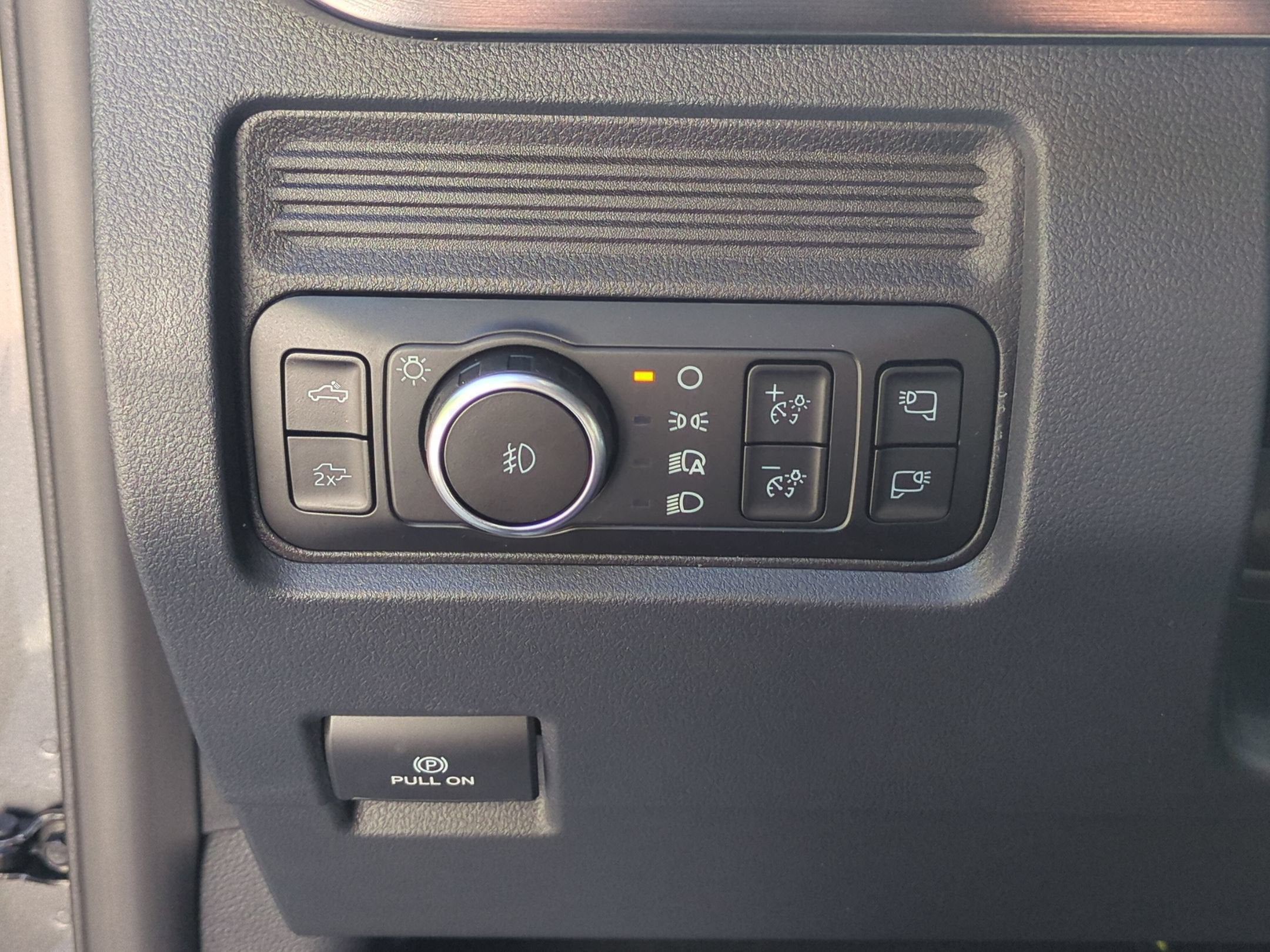 2027 Ford Super Duty F-250 SRW LARIAT