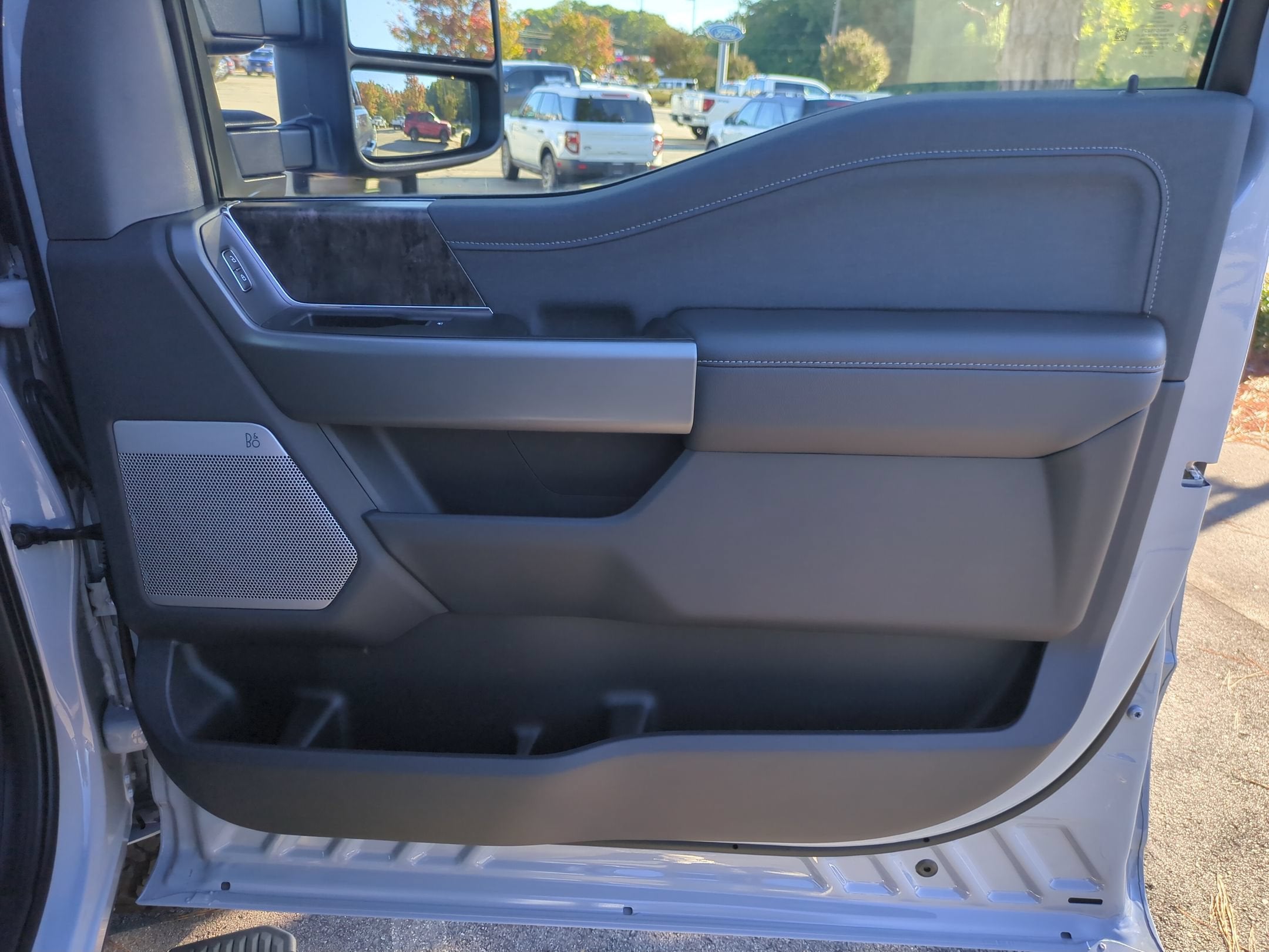 2027 Ford Super Duty F-250 SRW LARIAT