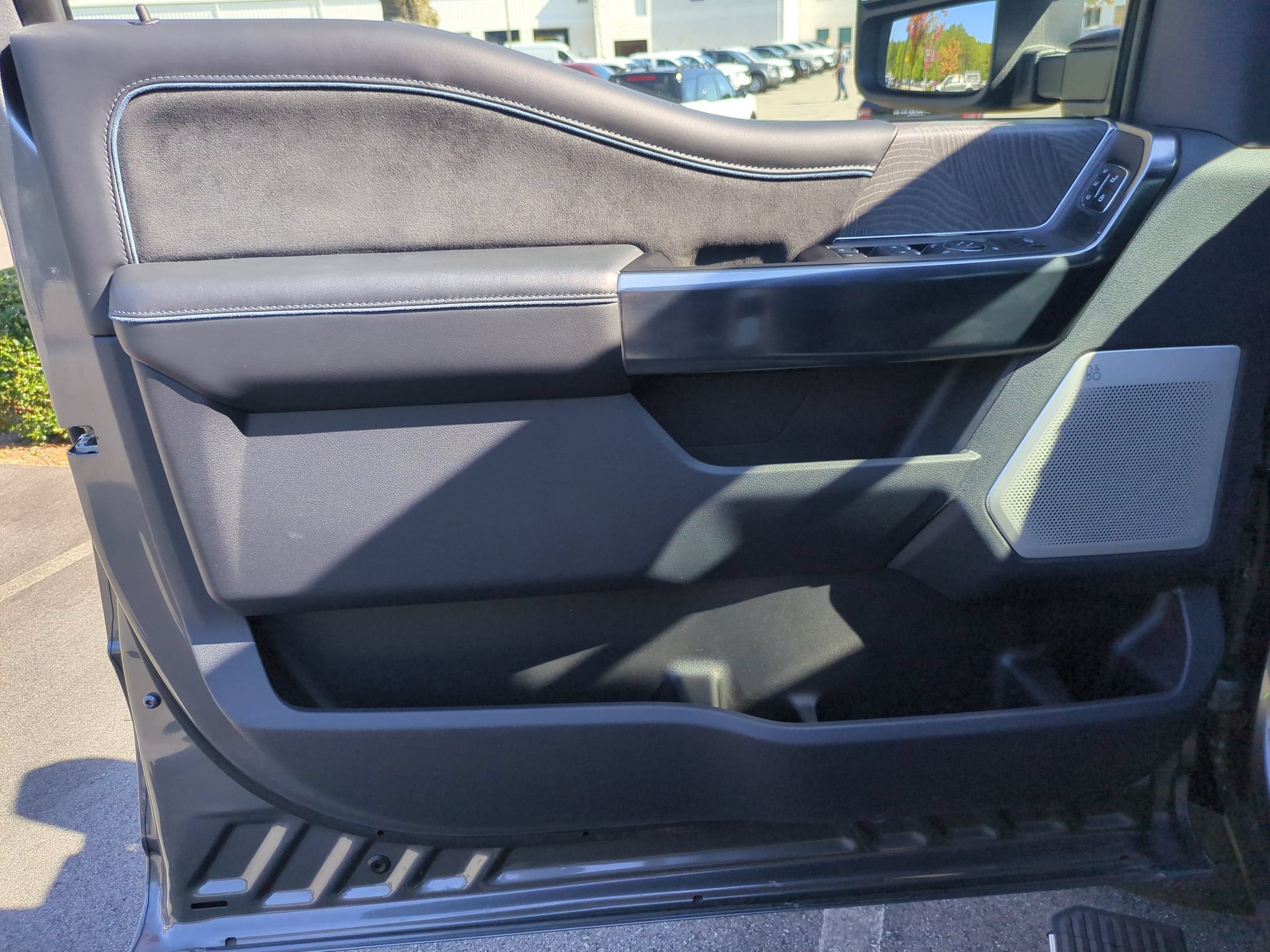 2025 Ford Super Duty F-350 DRW Platinum