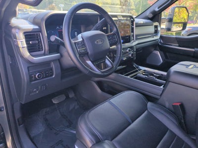 2025 Ford Super Duty F-350 DRW Platinum