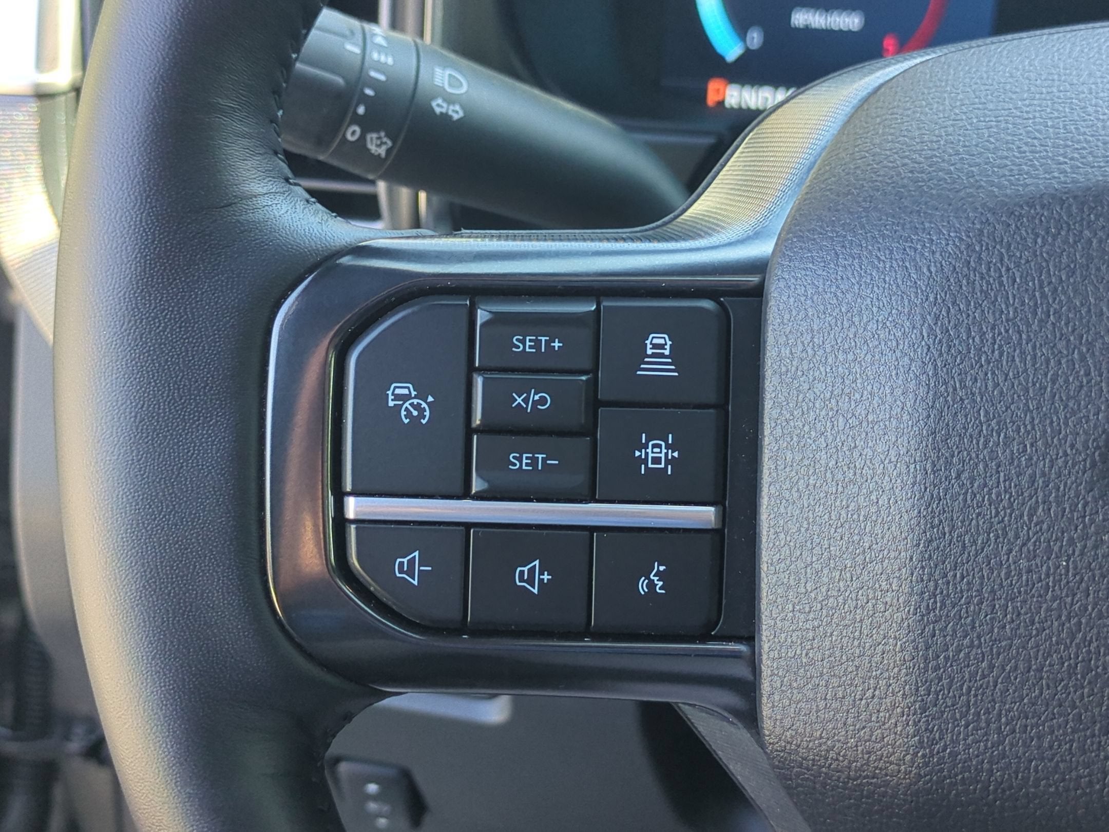 2025 Ford Super Duty F-350 DRW Platinum