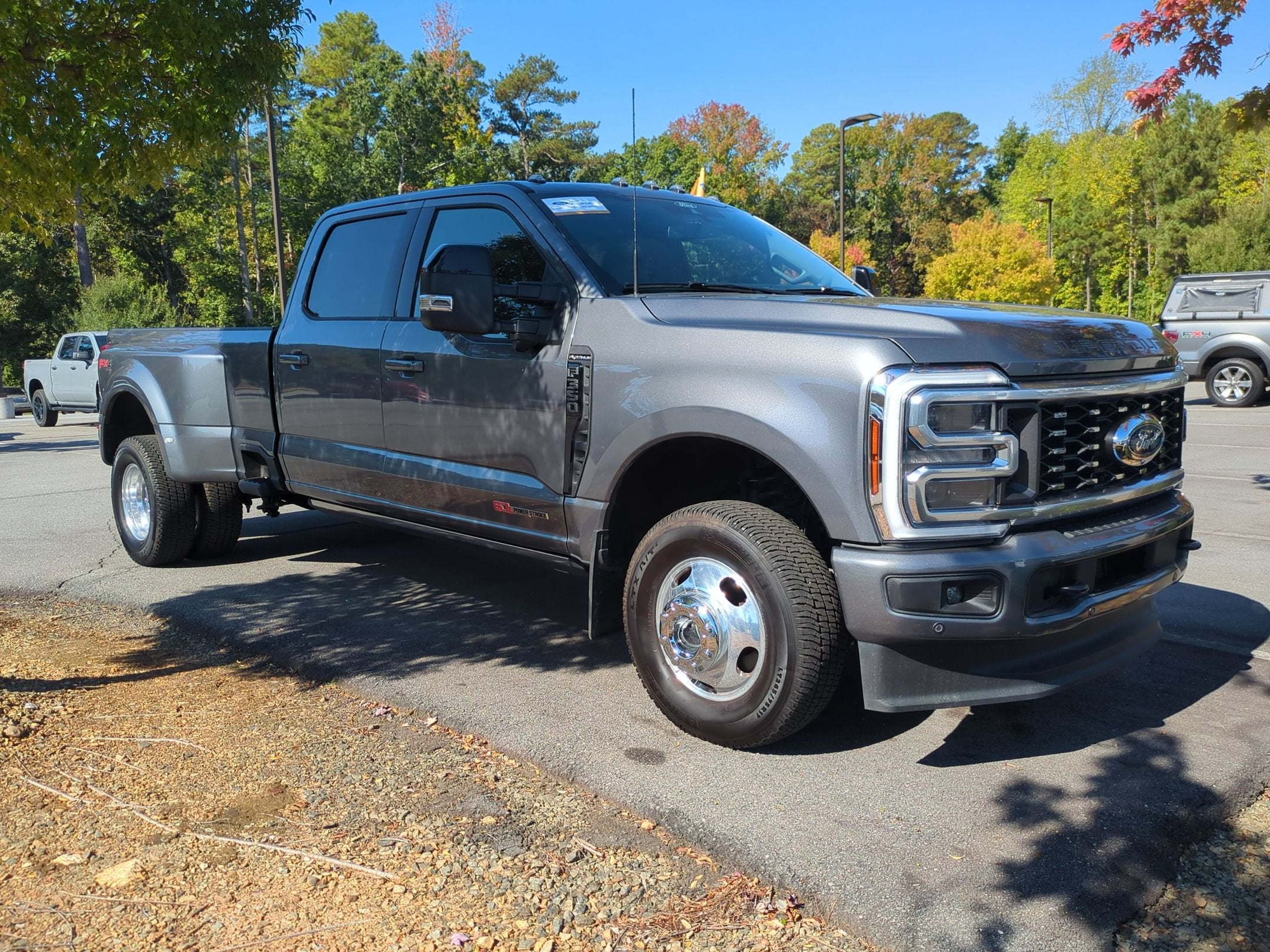 2025 Ford Super Duty F-350 DRW Platinum