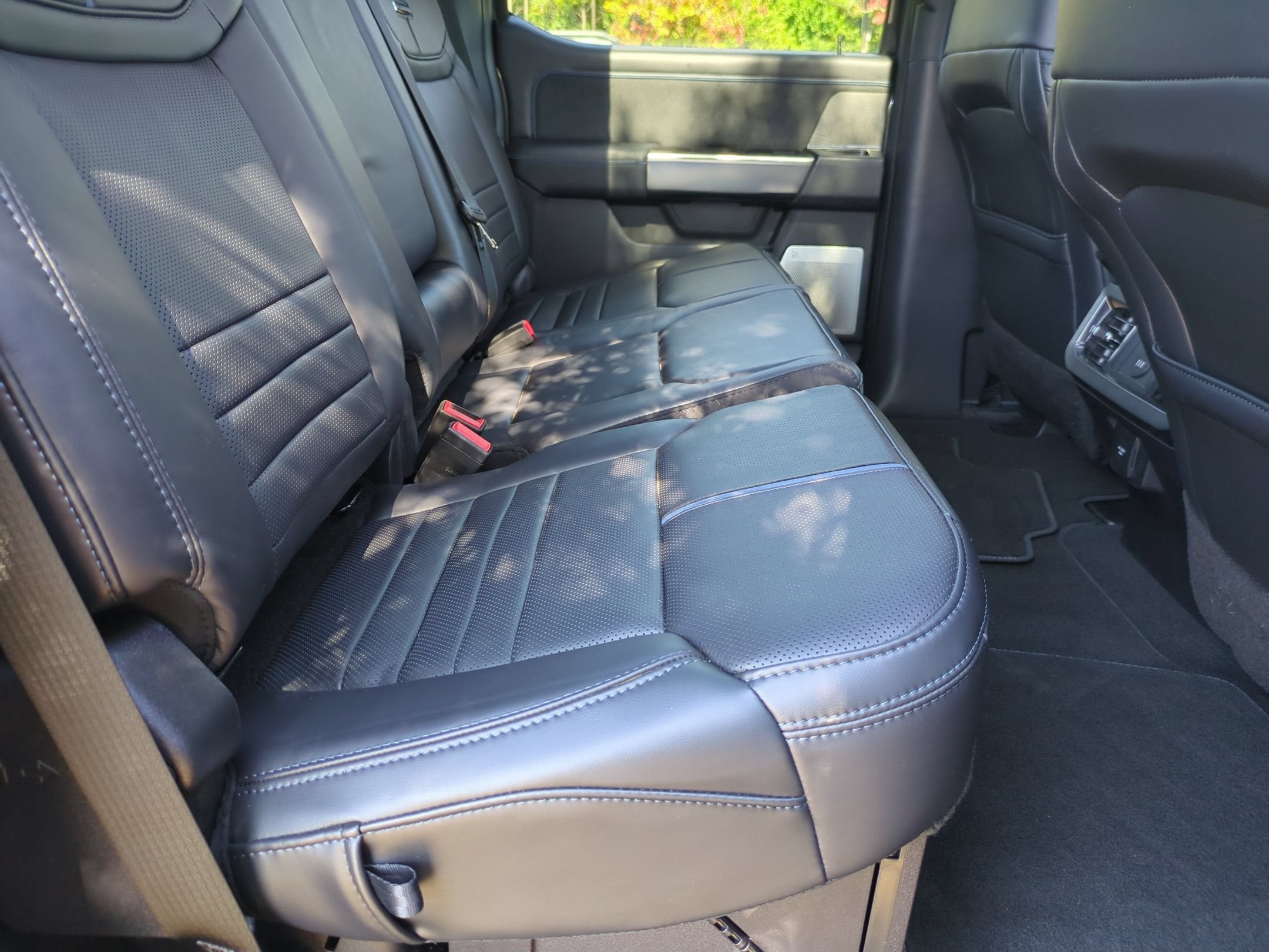 2025 Ford Super Duty F-350 DRW Platinum
