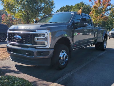 2025 Ford Super Duty F-350 DRW Platinum