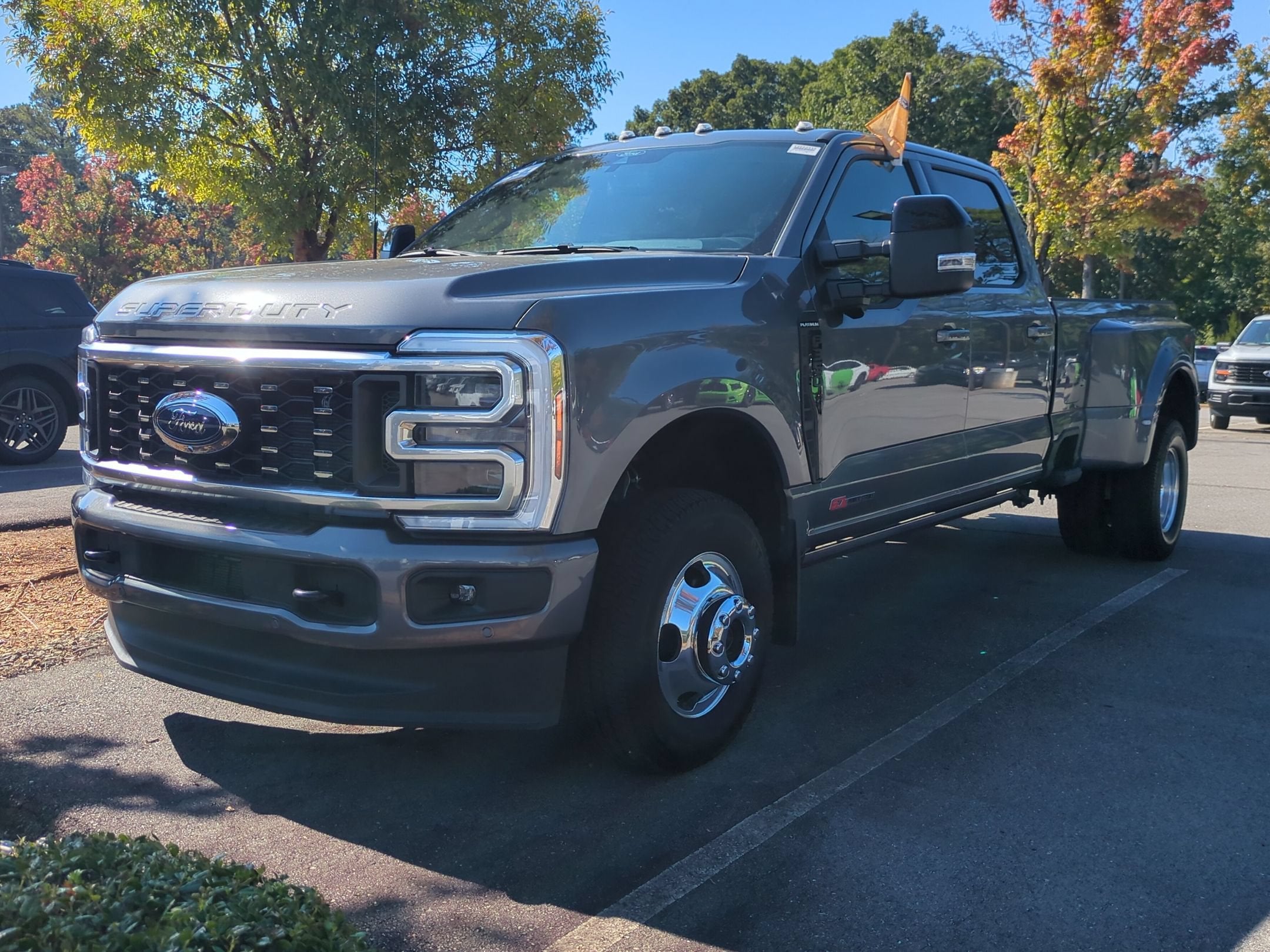 2025 Ford Super Duty F-350 DRW Platinum