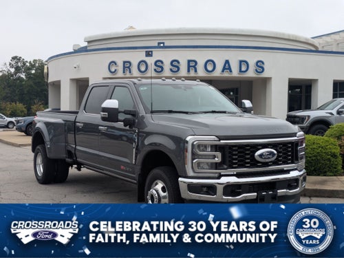 2026 Ford Super Duty F-350 DRW LARIAT