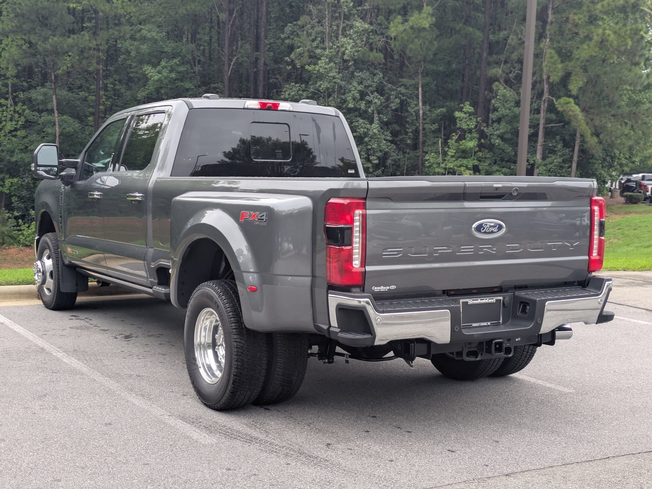 2026 Ford Super Duty F-350 DRW LARIAT