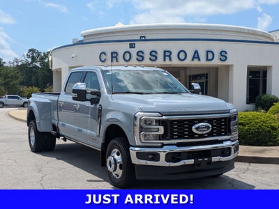 2026 Ford Super Duty F-350 DRW LARIAT