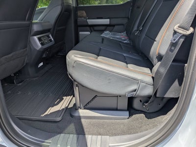 2026 Ford Super Duty F-350 DRW LARIAT