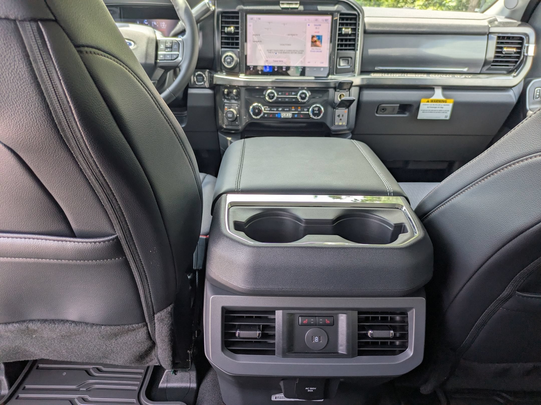 2026 Ford Super Duty F-350 DRW LARIAT