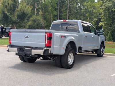 2026 Ford Super Duty F-350 DRW LARIAT
