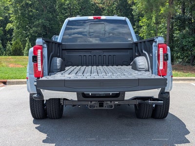 2026 Ford Super Duty F-350 DRW LARIAT