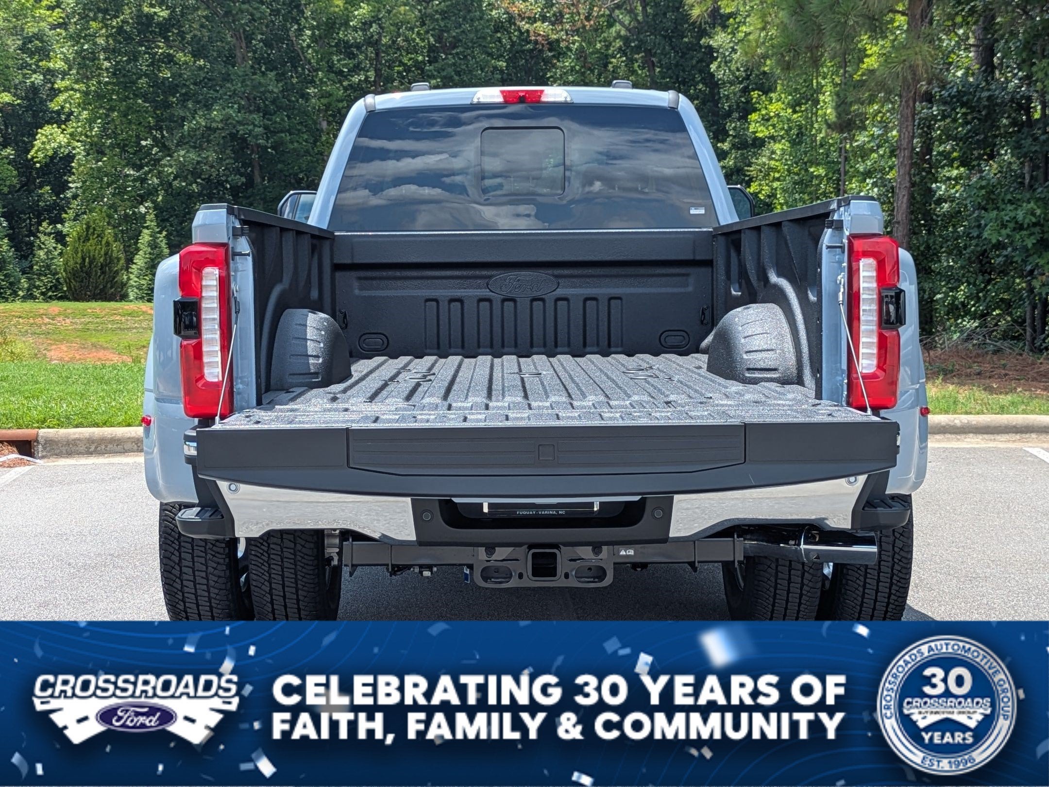 2026 Ford Super Duty F-350 DRW LARIAT