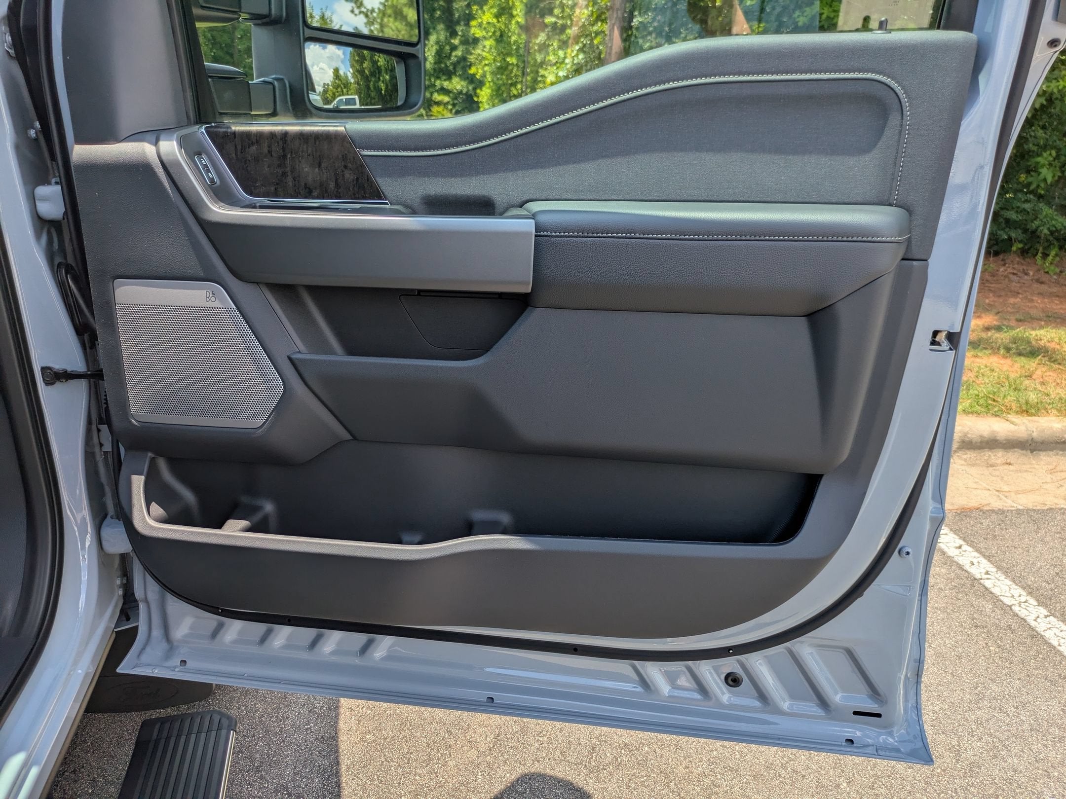 2026 Ford Super Duty F-350 DRW LARIAT