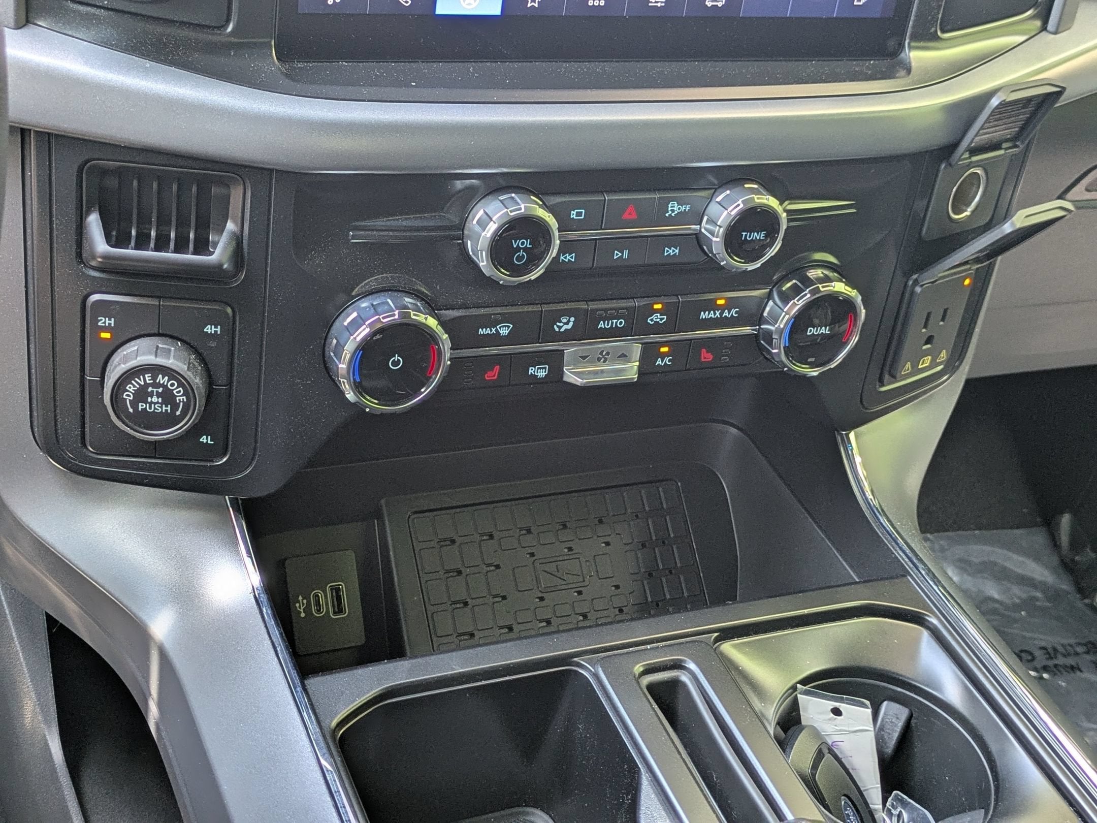 2026 Ford F-150 XLT - Crossroads Courtesy Demo