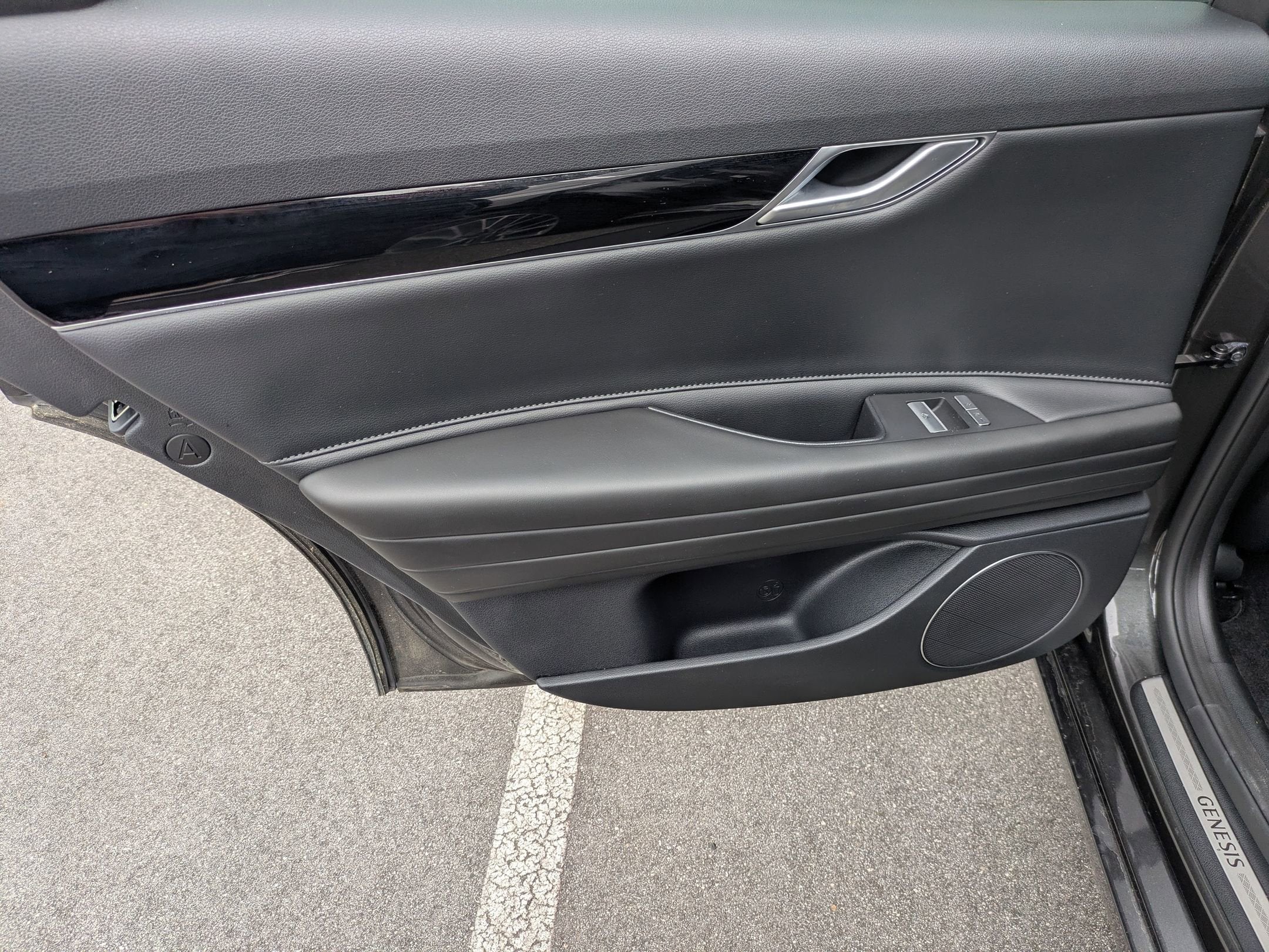 2023 Genesis G80 2.5T