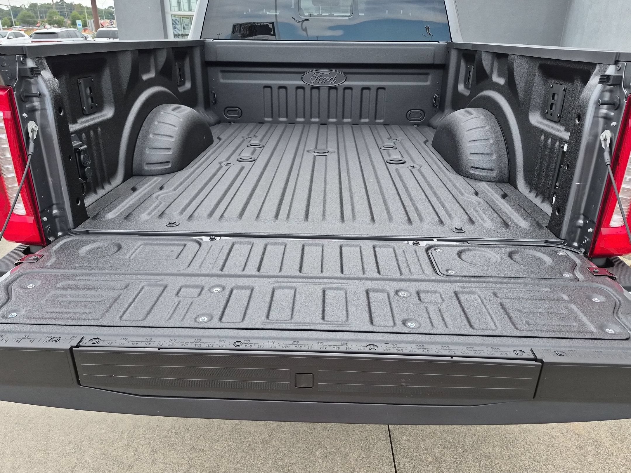 2027 Ford Super Duty F-250 SRW LARIAT